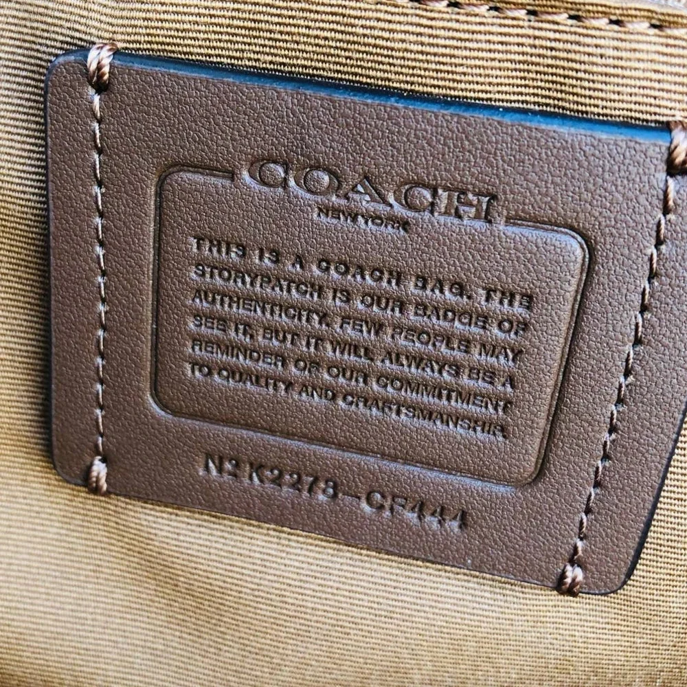 Last one New 🎀 Coach City Tote In Signature Canvas With Pink Cherry Print - Picture 8 of 9